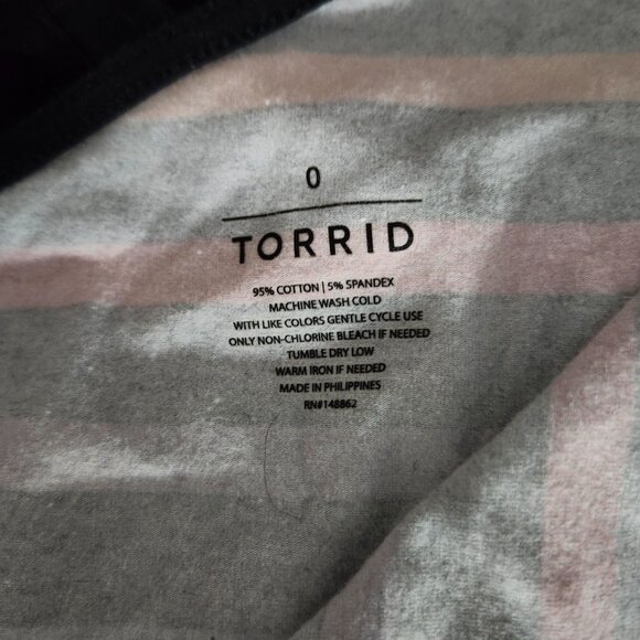 Torrid rainbow tank - Picture 2 of 2